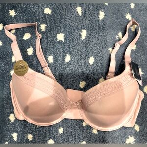 NWT, Wacoal Perfect Primer underwire T-shirt bra, 32D